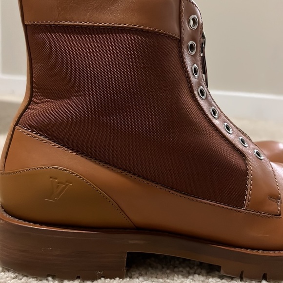 Authentic Louis Vuitton Leather boots - Picture 3 of 10